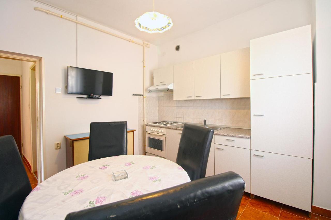 Apartments Valerija 847 Pula Exterior photo